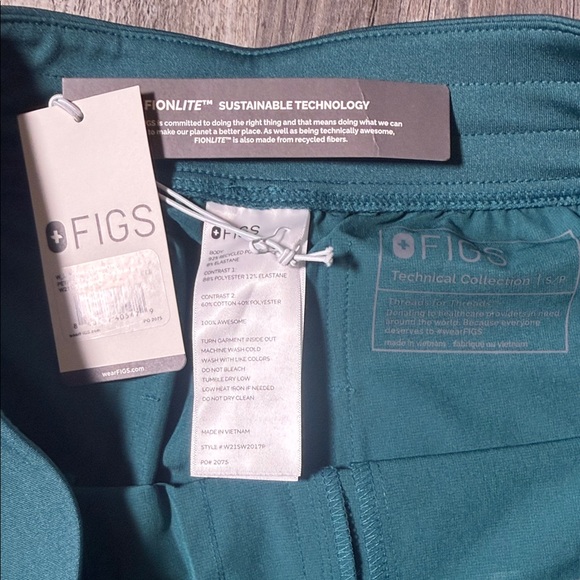 Figs Women BRAND NEW petite pants Caribbean Blue - Picture 3 of 5